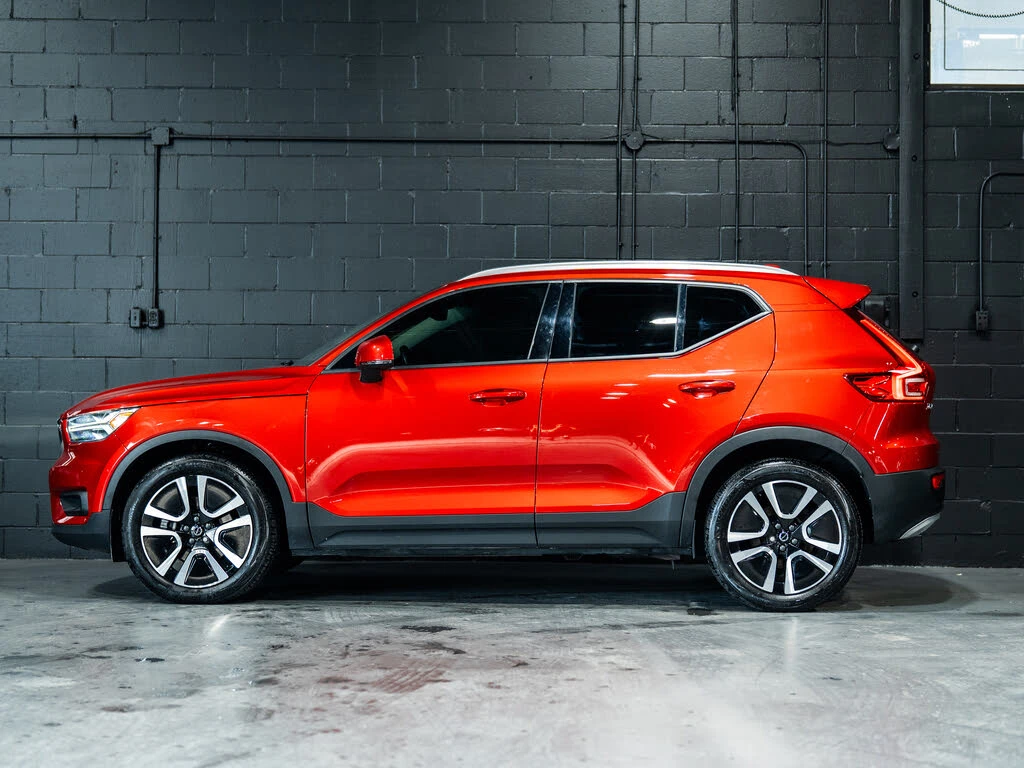 Volvo XC40 T5 Momentum * HeadUp * АвтоКредит * (ЦЕНА ДО БГ) - изображение 3