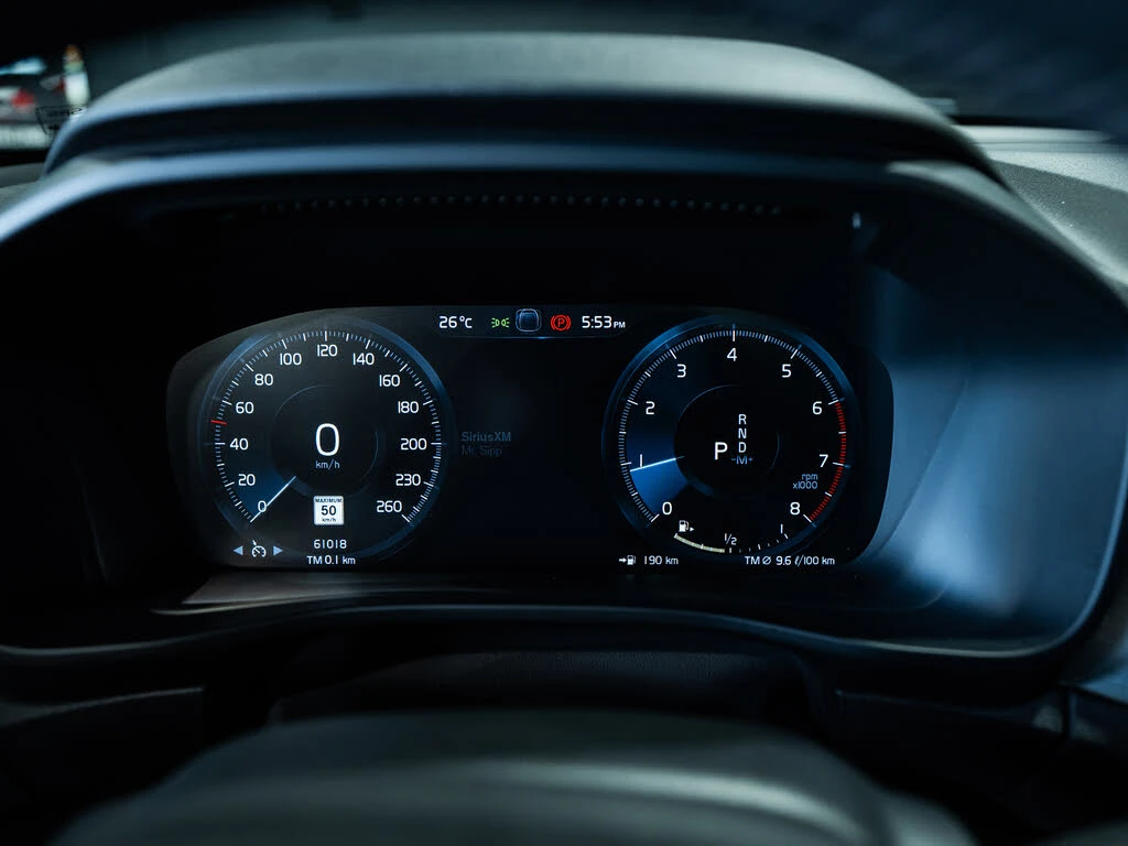 Volvo XC40 T5 Momentum * HeadUp * АвтоКредит * (ЦЕНА ДО БГ) - изображение 10