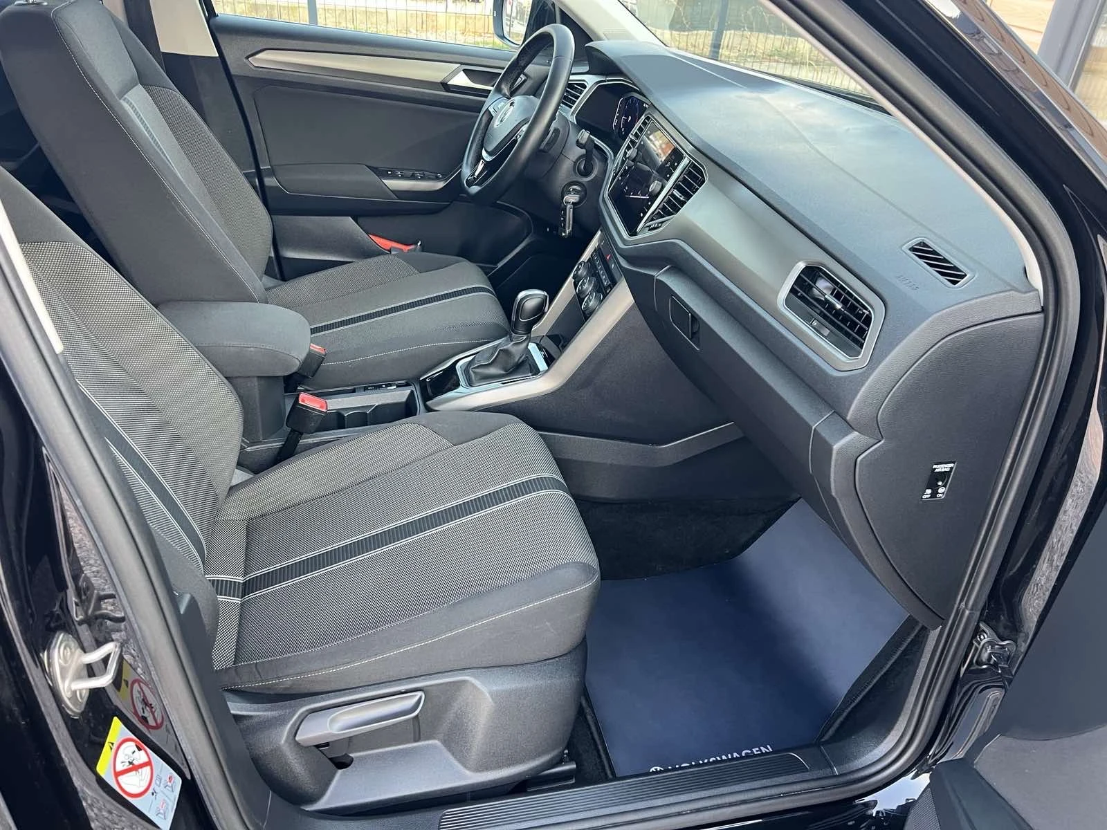 VW T-Roc 1.5 TSI Style Business | Mobile.bg — изображение 11