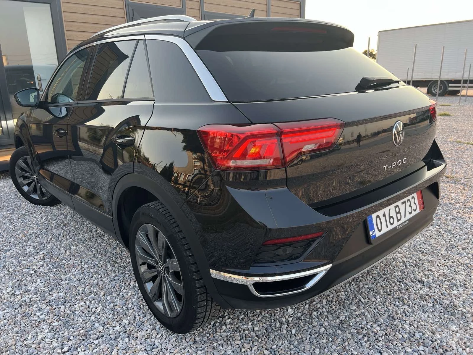 VW T-Roc 1.5 TSI Style Business - изображение 2