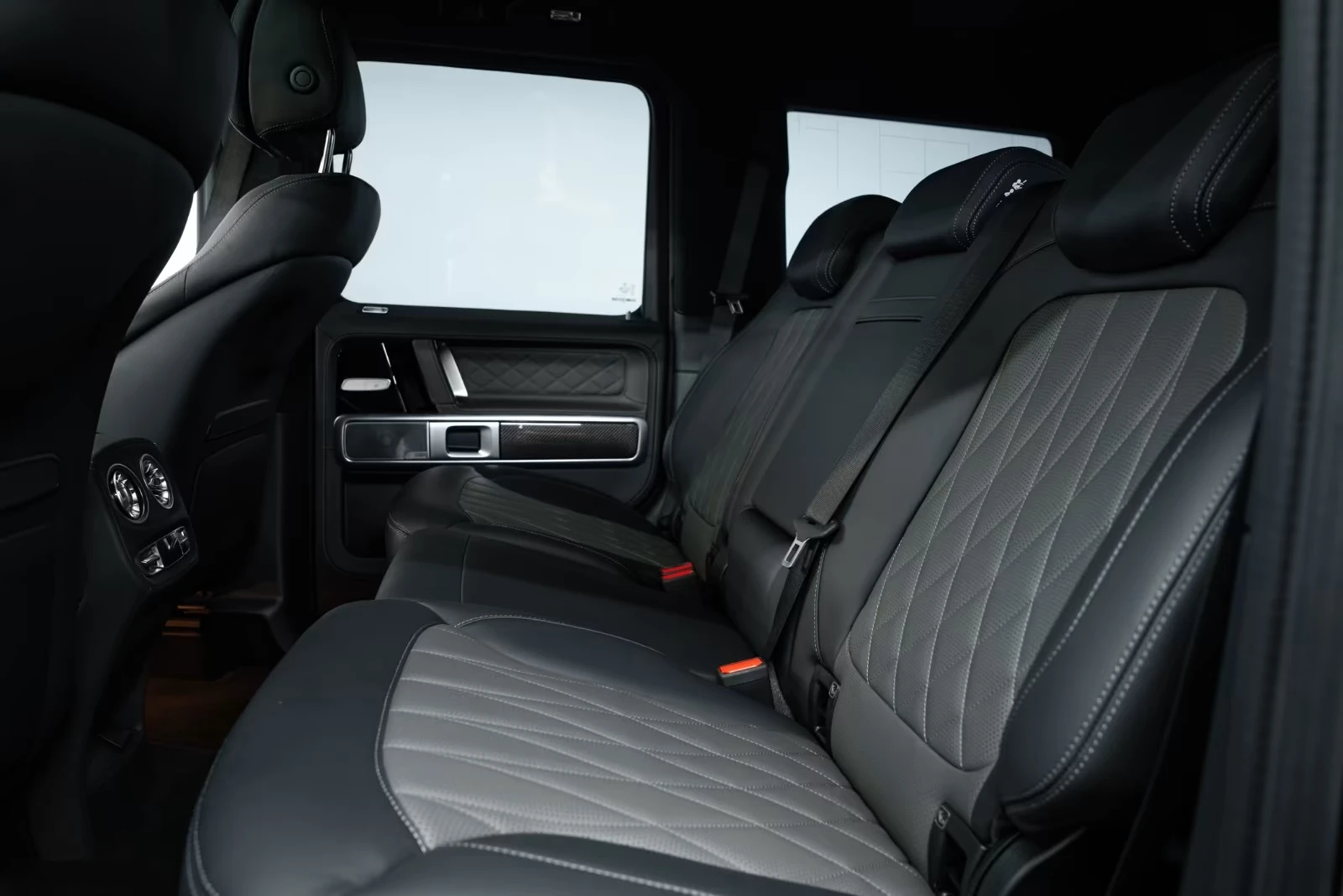 Mercedes-Benz G 63 AMG Manufaktur  | Mobile.bg   12