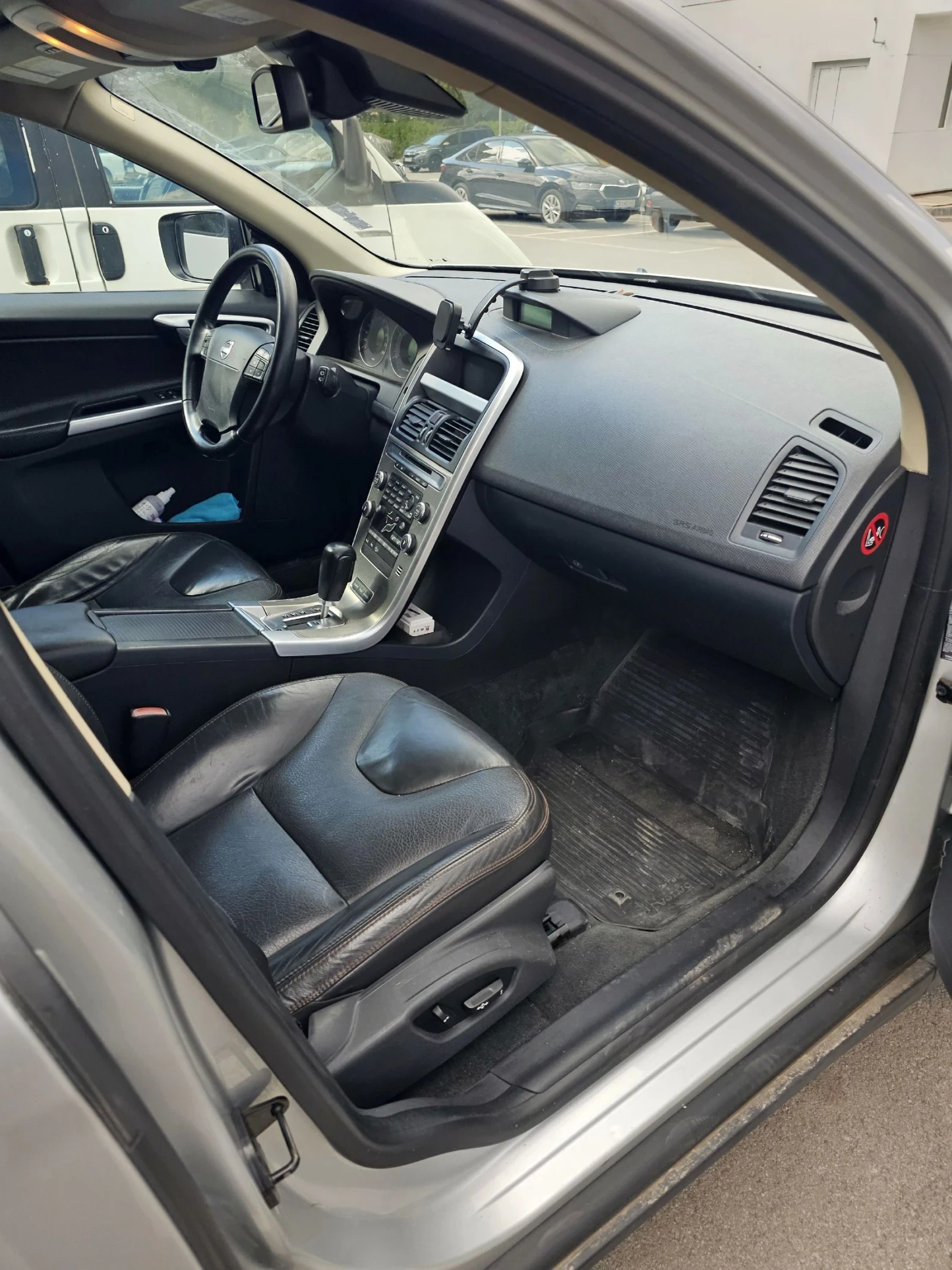 Volvo XC60 3.2 AWD | Mobile.bg � ����������� 14