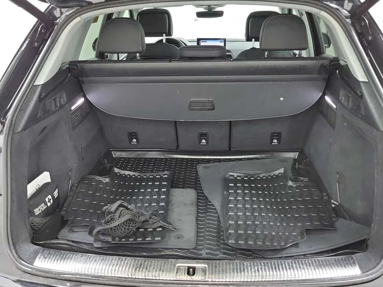 Audi Q5 * PROGRESSIV * 2 КЛЮЧА * PANO * КАМЕРА * ПОДГРЕВ, снимка 14 - Автомобили и джипове - 53729223