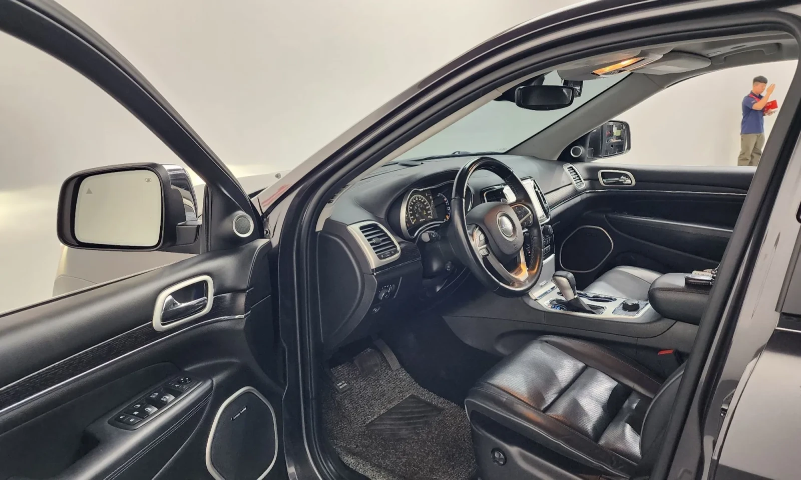 Jeep Grand cherokee SUMMIT* 3.6* DISTR* PANO* ПОДГРЕВИ* ОБДУХ* HK* FUL, снимка 5 - Автомобили и джипове - 55087385