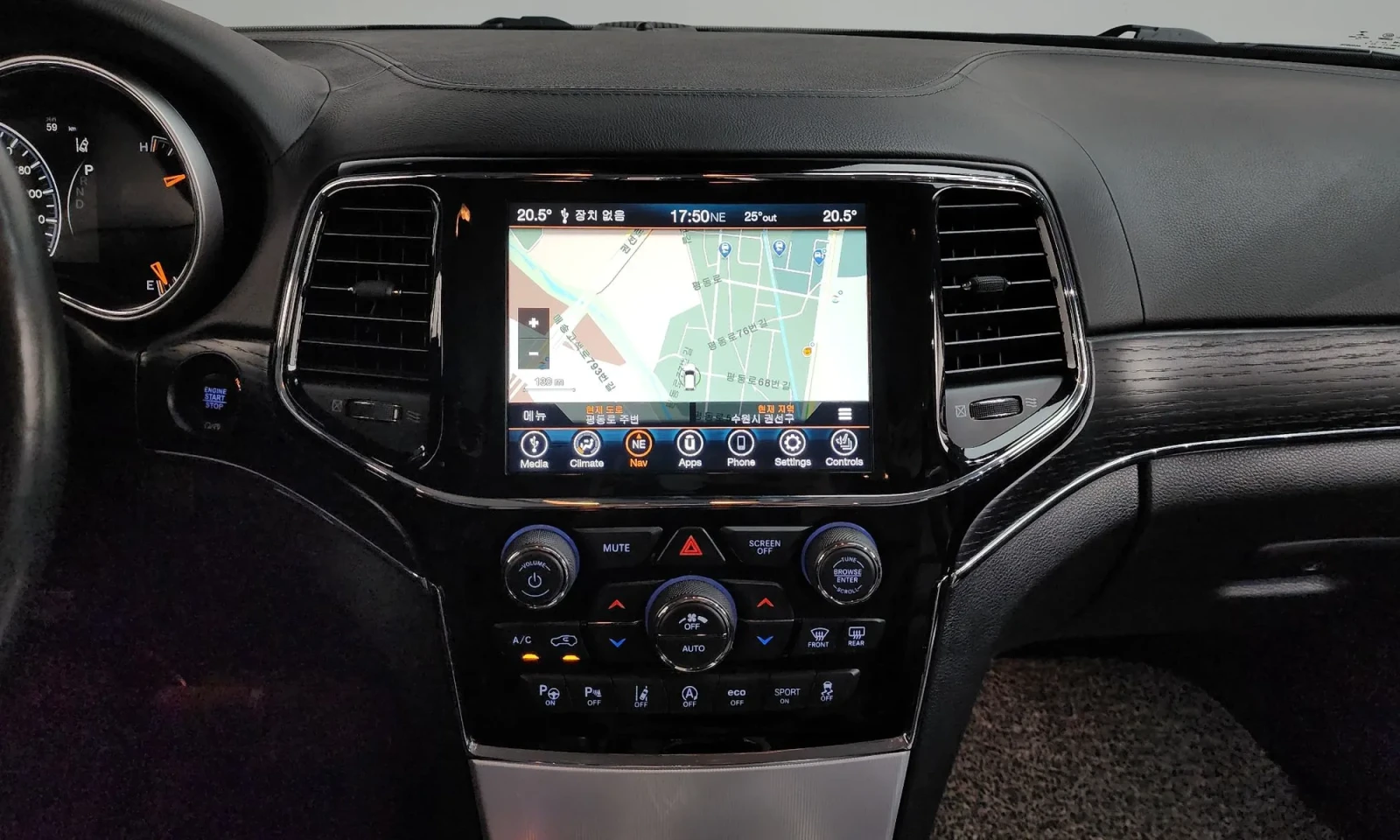 Jeep Grand cherokee SUMMIT* 3.6* DISTR* PANO* ПОДГРЕВИ* ОБДУХ* HK* FUL, снимка 11 - Автомобили и джипове - 55087385