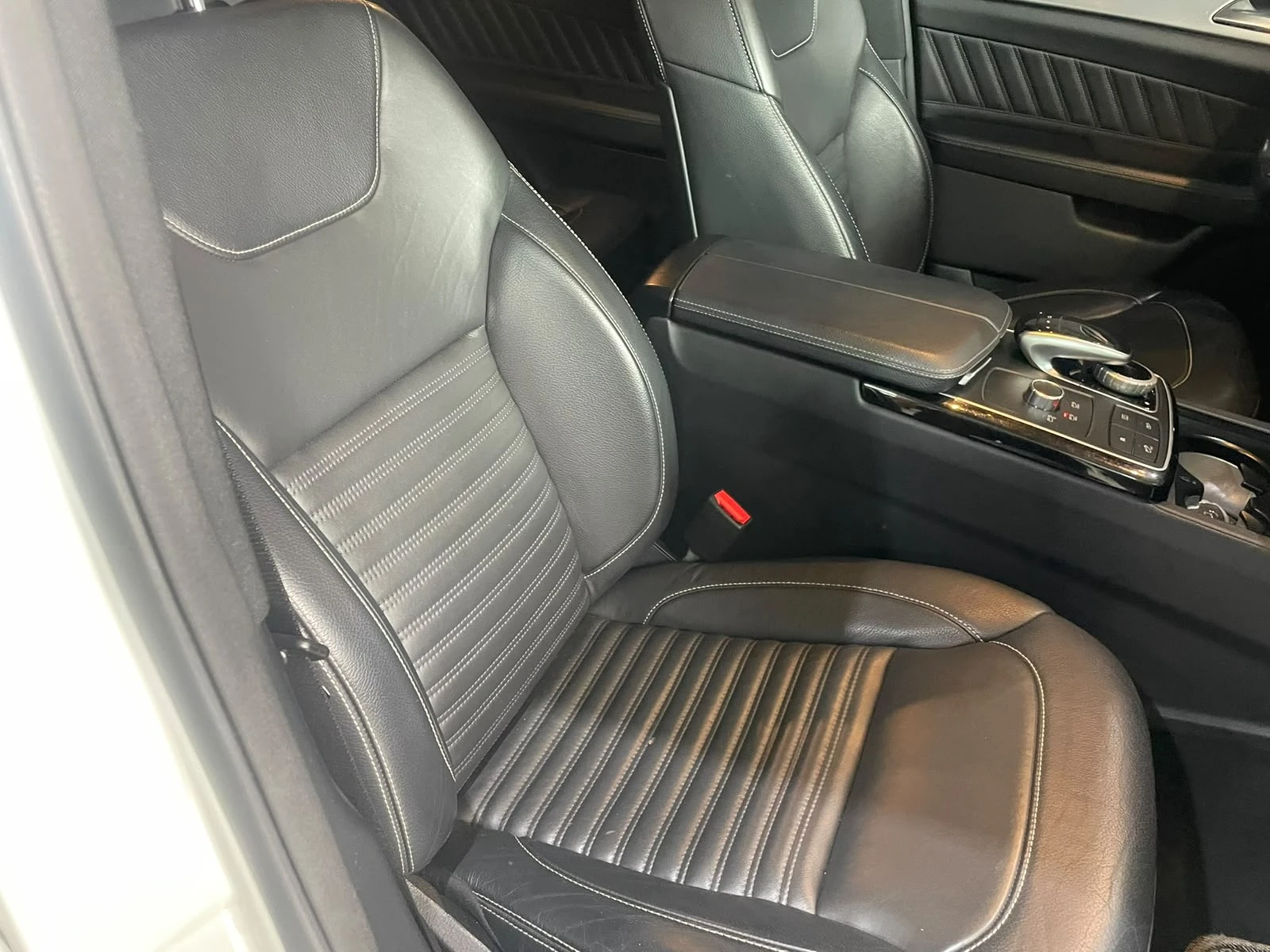 Mercedes-Benz GLE Coupe 350D ! 4matic ! AMG Line ! 9G-tronic !, снимка 10 - Автомобили и джипове - 55282309