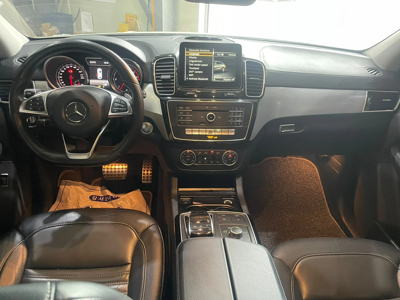 Mercedes-Benz GLE Coupe 350D ! 4matic ! AMG Line ! 9G-tronic !, снимка 9 - Автомобили и джипове - 55282309