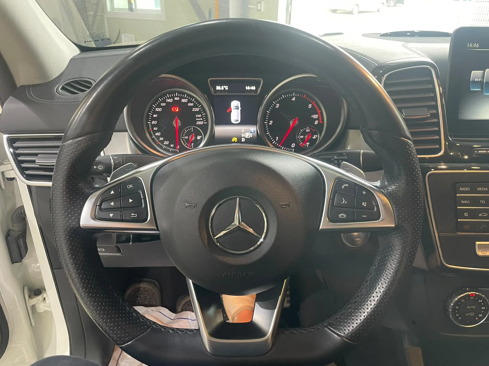 Mercedes-Benz GLE Coupe 350D ! 4matic ! AMG Line ! 9G-tronic !, снимка 15 - Автомобили и джипове - 55282309
