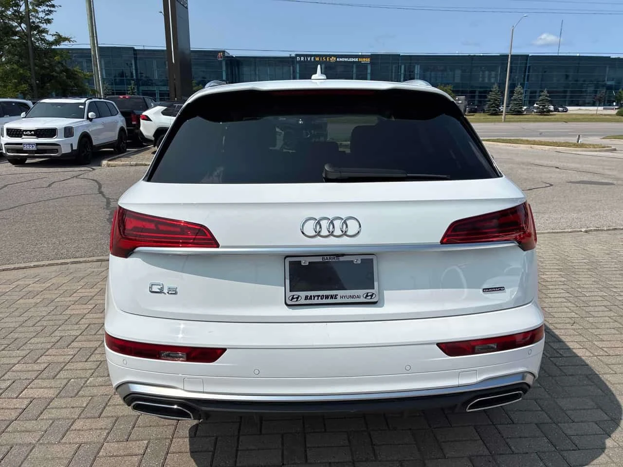 Audi Q5 Progressiv S LINE | CARFAX | АВТОКРЕДИТ , снимка 5 - Автомобили и джипове - 55412521
