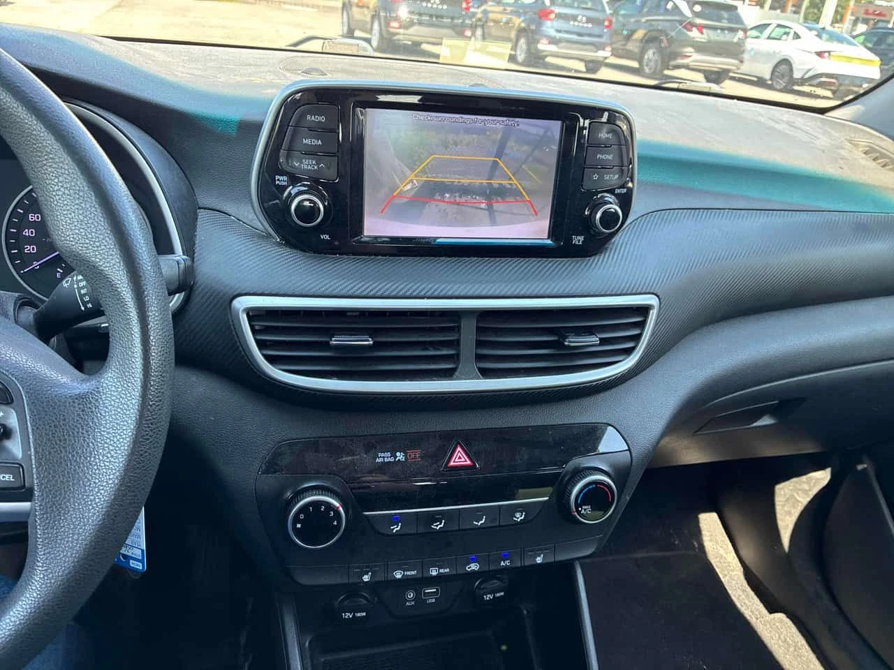 Hyundai Tucson * Essential * АВТОКРЕДИТ * , снимка 10 - Автомобили и джипове - 55652068