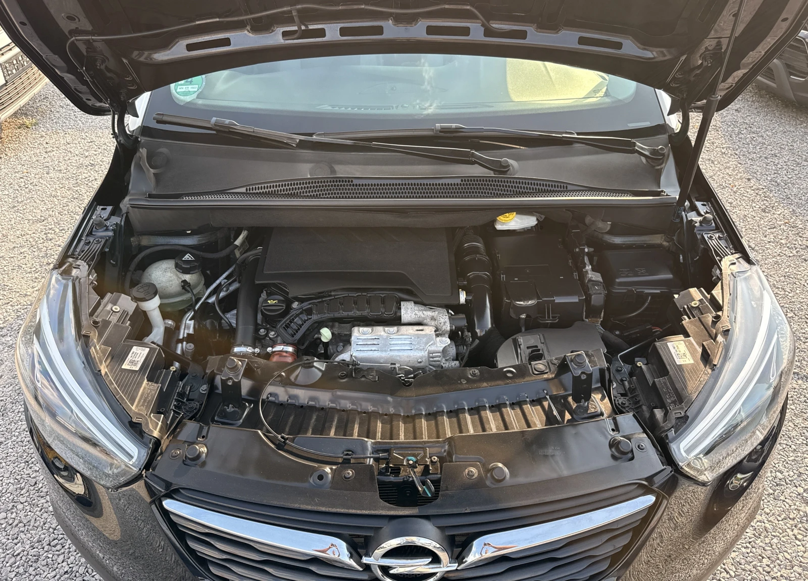 Opel Crossland X 1.2i TURBO;FULL;EURO6;NAVI;TUV;COC, снимка 16 - Автомобили и джипове - 55806523