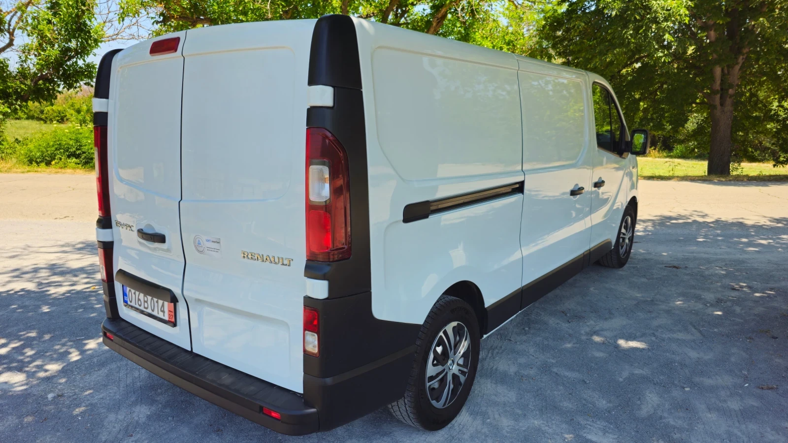 Renault Trafic L2H1 - изображение 8