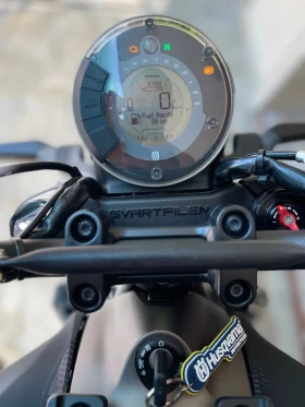 Husqvarna Svartpilen 401 НОВ, снимка 11