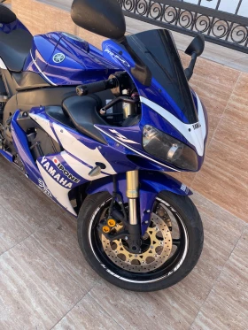     Yamaha YZF-R1
