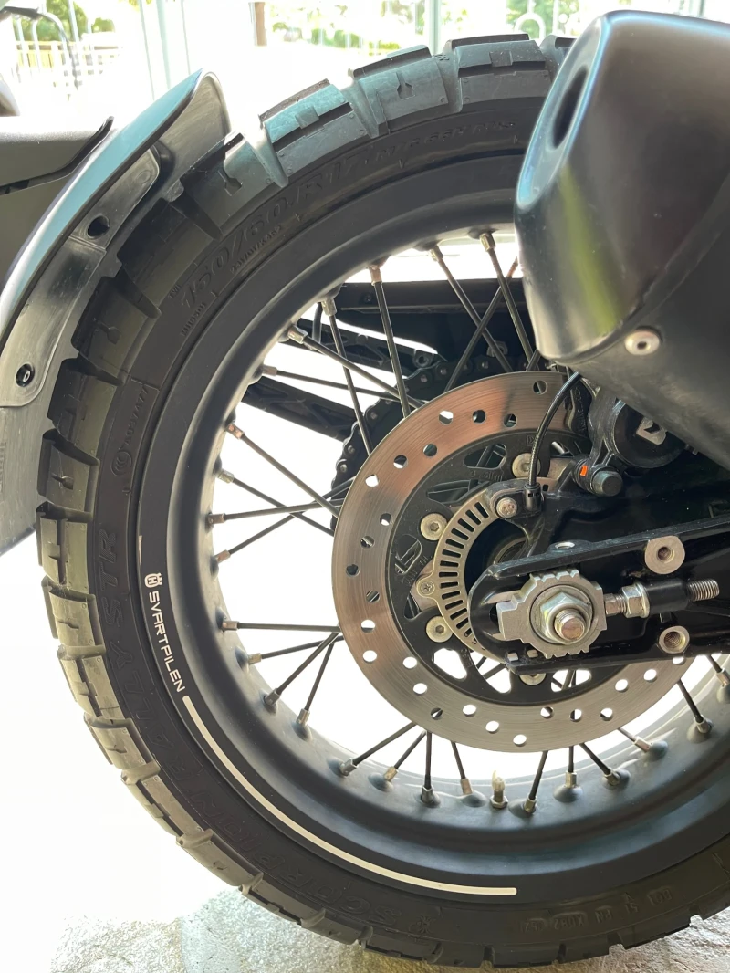 Husqvarna Svartpilen 401, снимка 8 - Мотоциклети и мототехника - 51028522