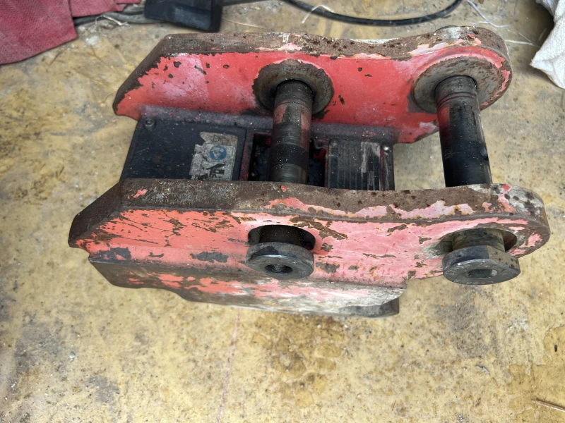 Допълнително оборудване Друг вид , Кофи и Бързосменици за Багери , , снимка 9 - Индустриална техника - 51910406