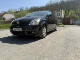 Toyota Corolla verso 2.2 D4D 136, снимка 9