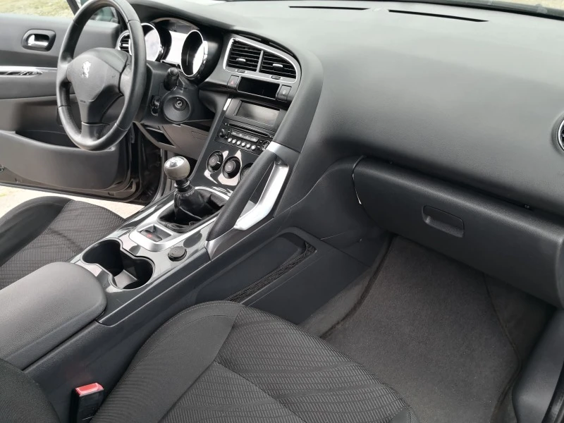 Peugeot 3008 1.6 HDI, снимка 13 - Автомобили и джипове - 41063393