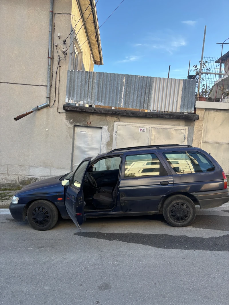 Ford Escort 1.8 TD, снимка 3 - Автомобили и джипове - 49548463