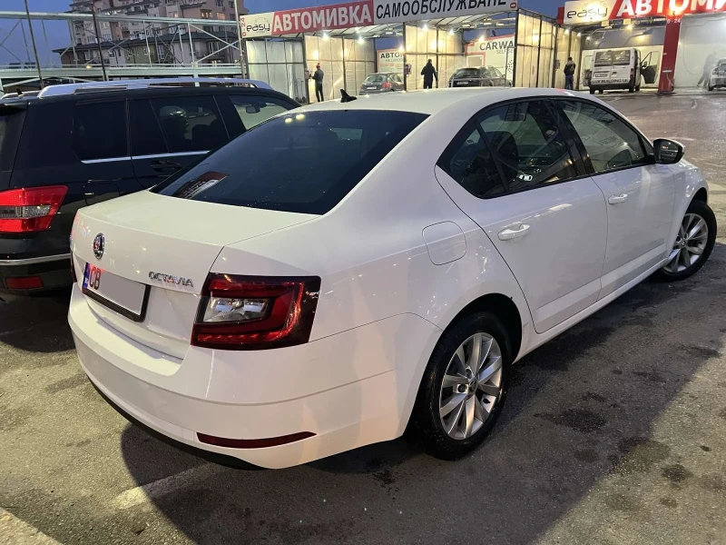 Skoda Octavia, снимка 2 - Автомобили и джипове - 48272177