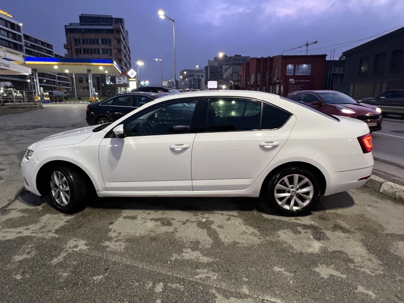 Skoda Octavia, снимка 14 - Автомобили и джипове - 48272177