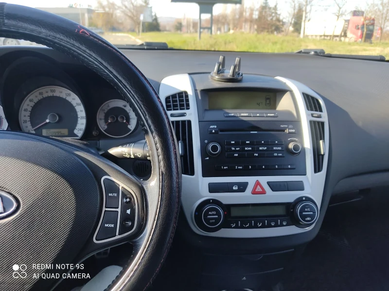 Kia Ceed, снимка 8 - Автомобили и джипове - 52867672