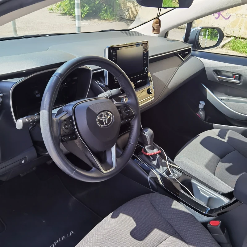 Toyota Corolla Executive , снимка 7 - Автомобили и джипове - 51221474