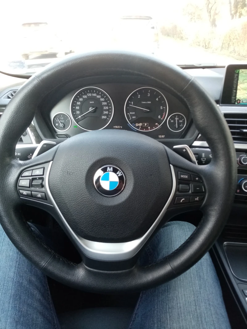 BMW 320  Xdrive Facelift Luxury , снимка 7 - Автомобили и джипове - 52335395