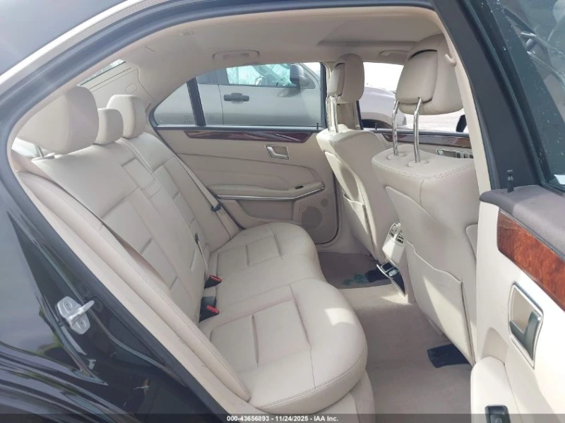 Mercedes-Benz E 350 4MATIC* harman/kardon* подгрев* мъртва точка* шиби, снимка 8 - Автомобили и джипове - 52828190