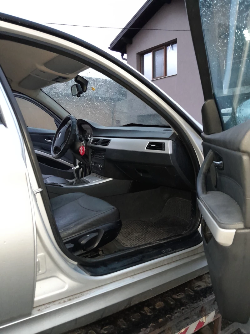 BMW 320 2.0, снимка 9 - Автомобили и джипове - 53263907