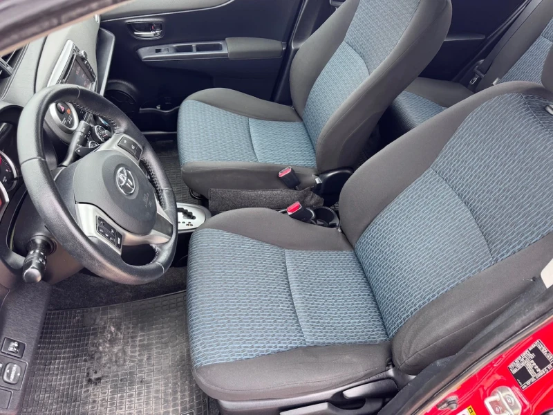 Toyota Yaris 1.33i Автоматик 93400км, снимка 8 - Автомобили и джипове - 53293117