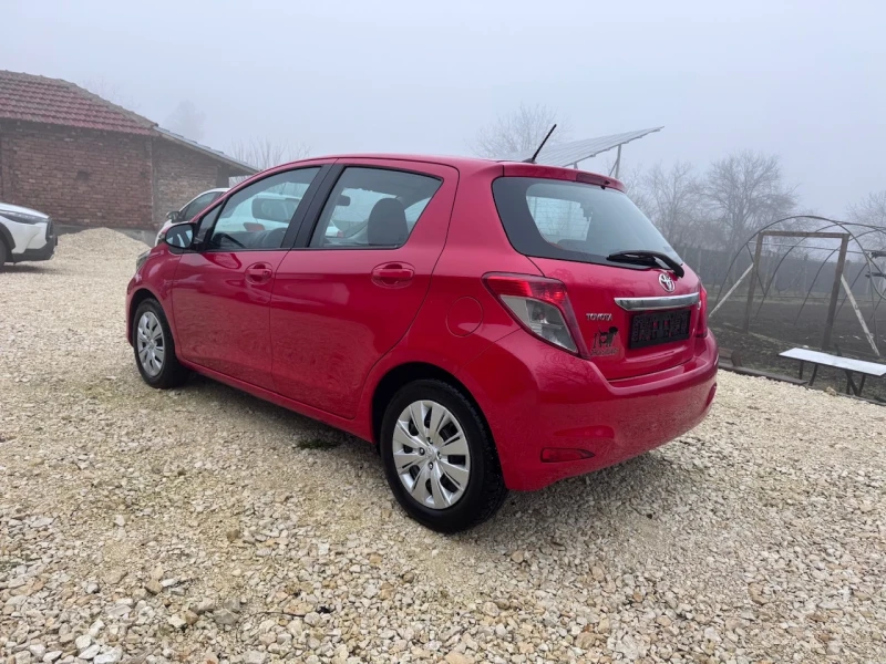 Toyota Yaris 1.33i Автоматик 93400км, снимка 3 - Автомобили и джипове - 53293117