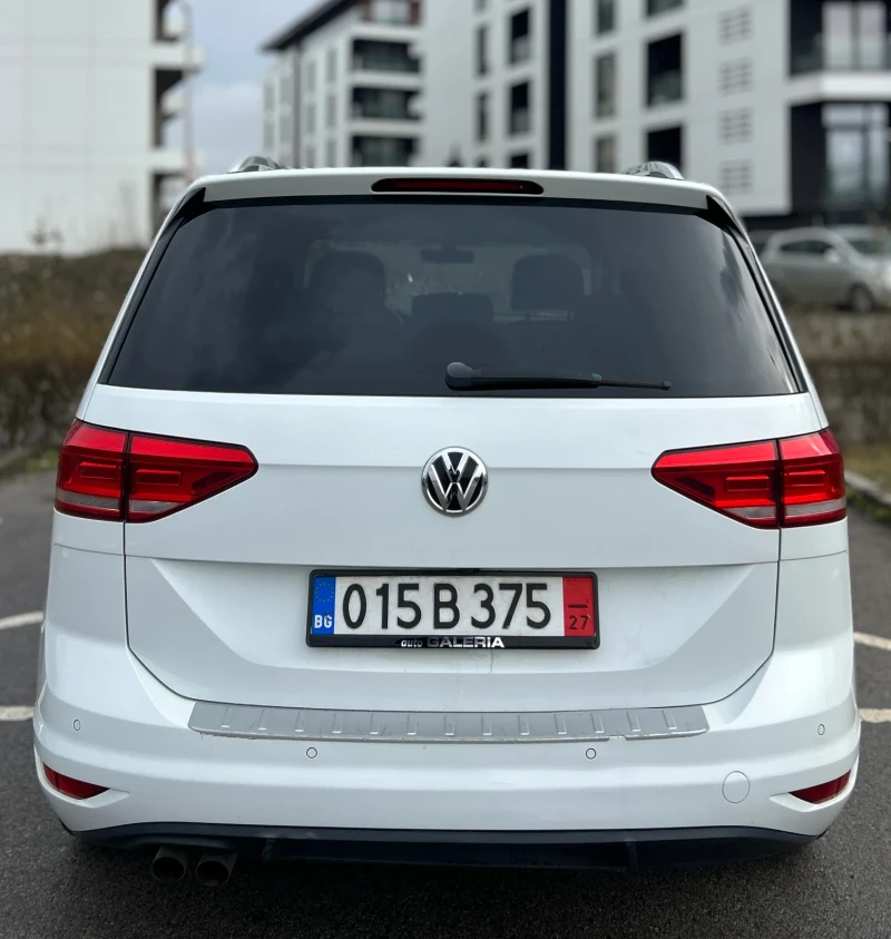 VW Touran DSG* Масаж* Панорама* FULL LED, снимка 9 - Автомобили и джипове - 53392967