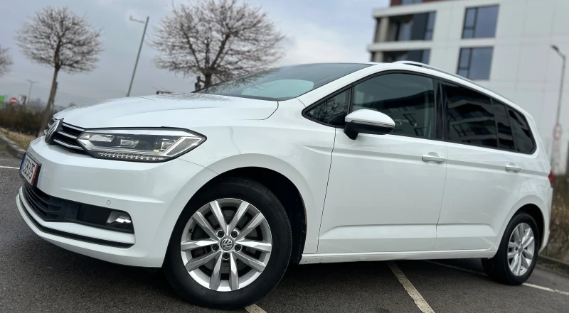 VW Touran DSG* Масаж* Панорама* FULL LED, снимка 7 - Автомобили и джипове - 53392967