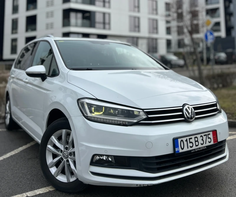 VW Touran DSG* Масаж* Панорама* FULL LED