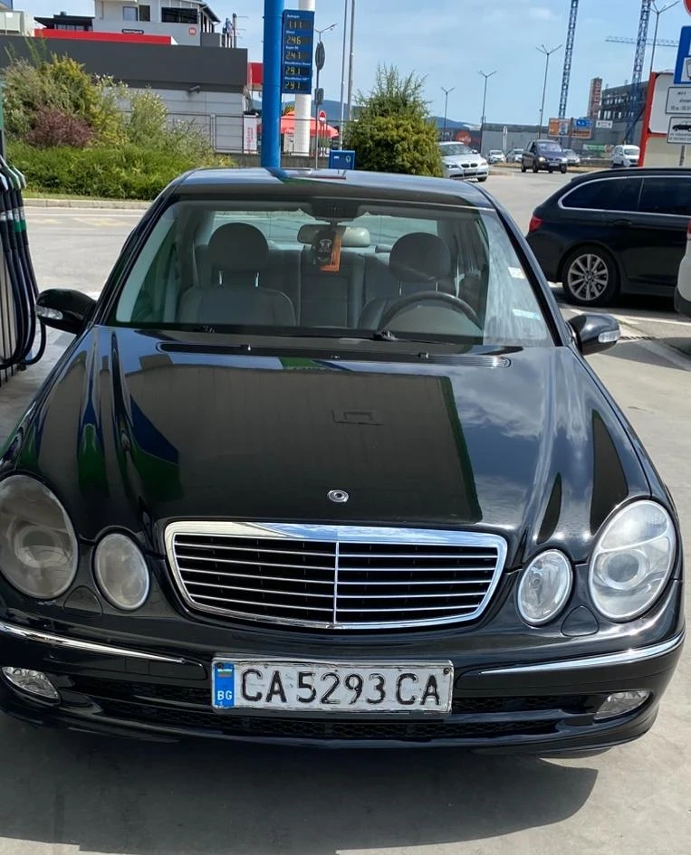Mercedes-Benz 220, снимка 2 - Автомобили и джипове - 52666622