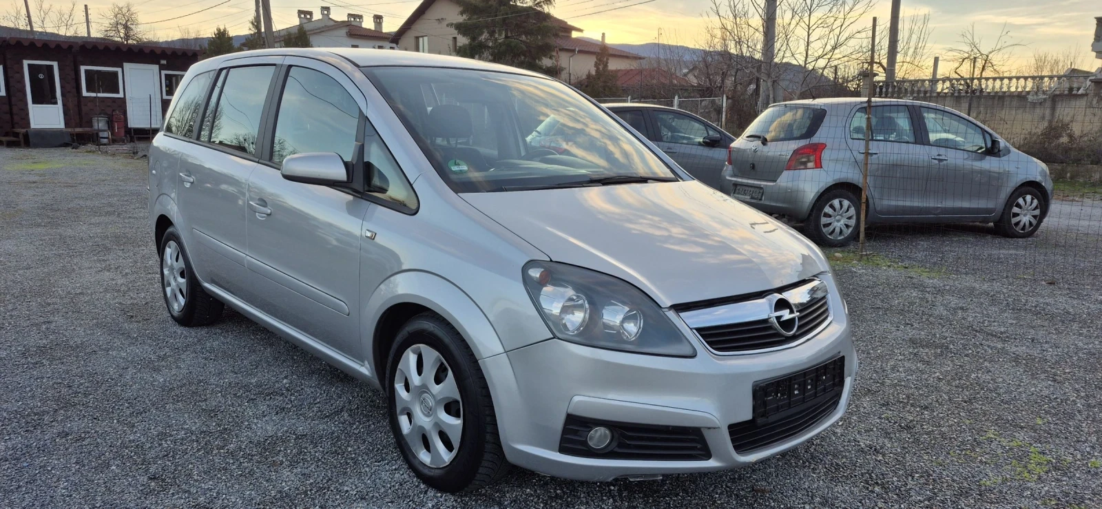 Opel Zafira 1.6i  166000км. 7места, снимка 1