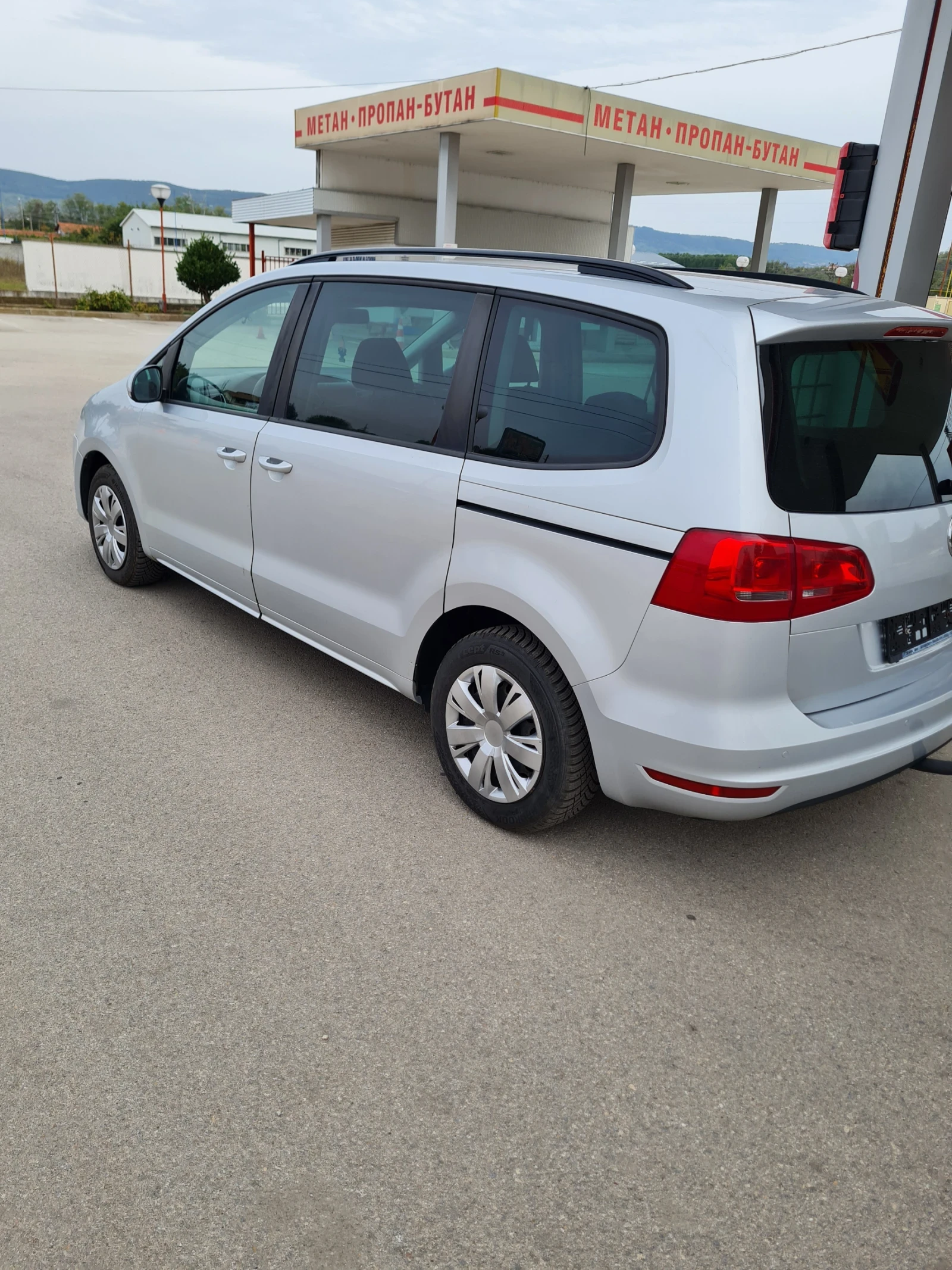 VW Sharan 2.0куб.140к.с. 2010г.  - изображение 4