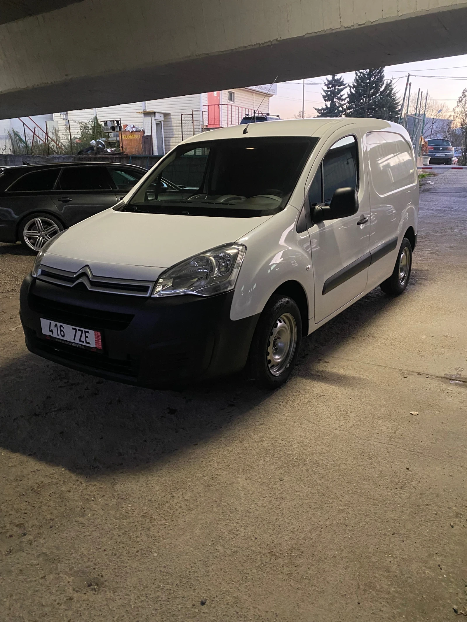 Citroen Berlingo 1.6 HDI-99кн - изображение 2