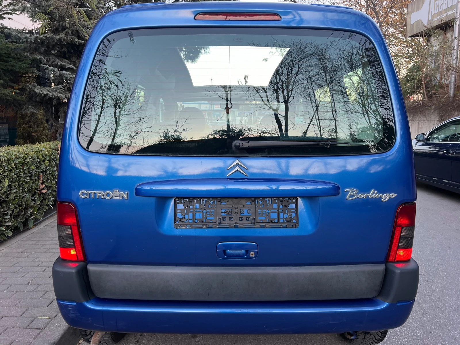 Citroen Berlingo 1.6i PANORAMA/KLIMATIK/109кс/UNIKAT - изображение 7