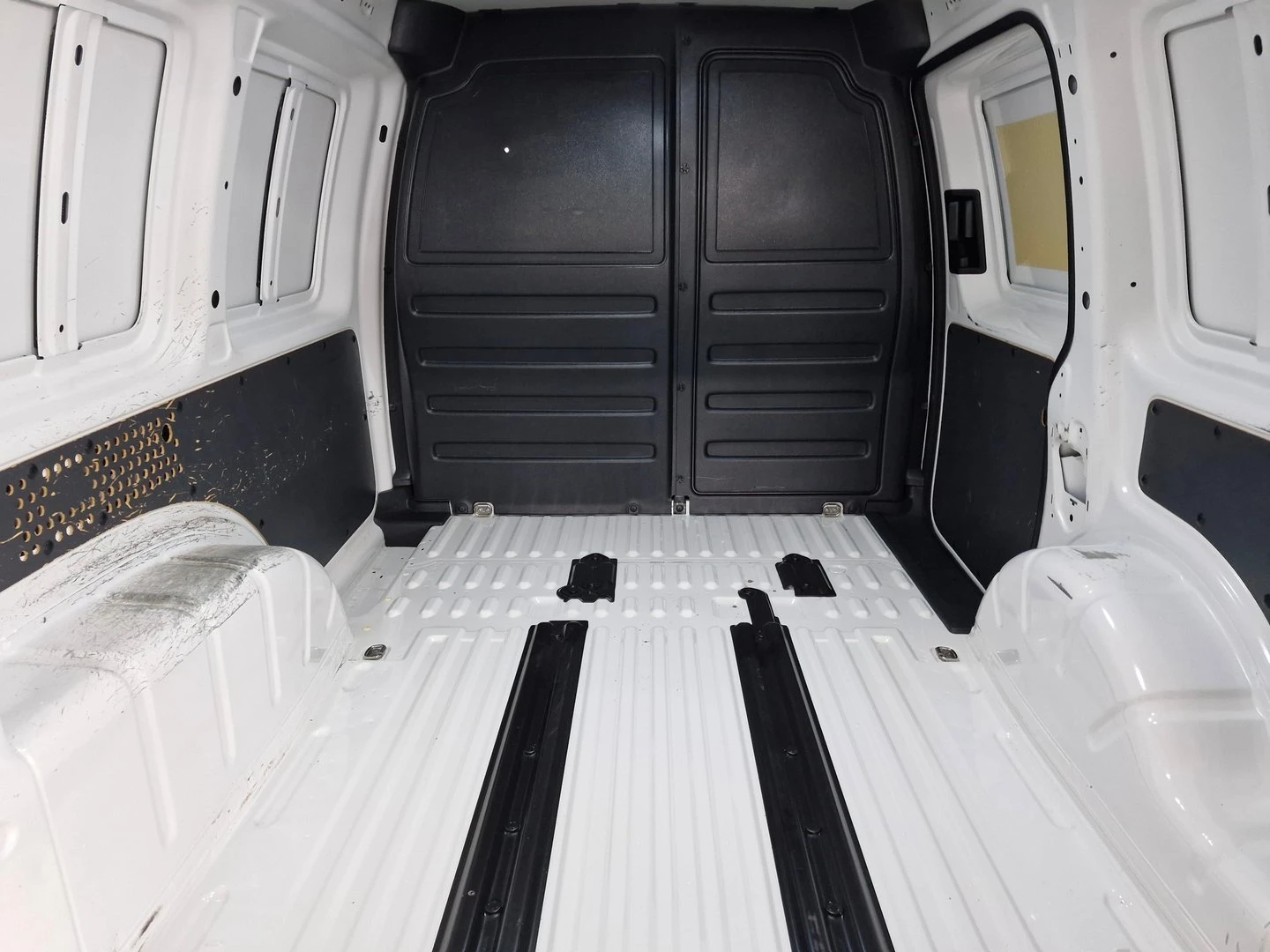 VW Caddy Kasten 3.2 m3 TGI - изображение 6