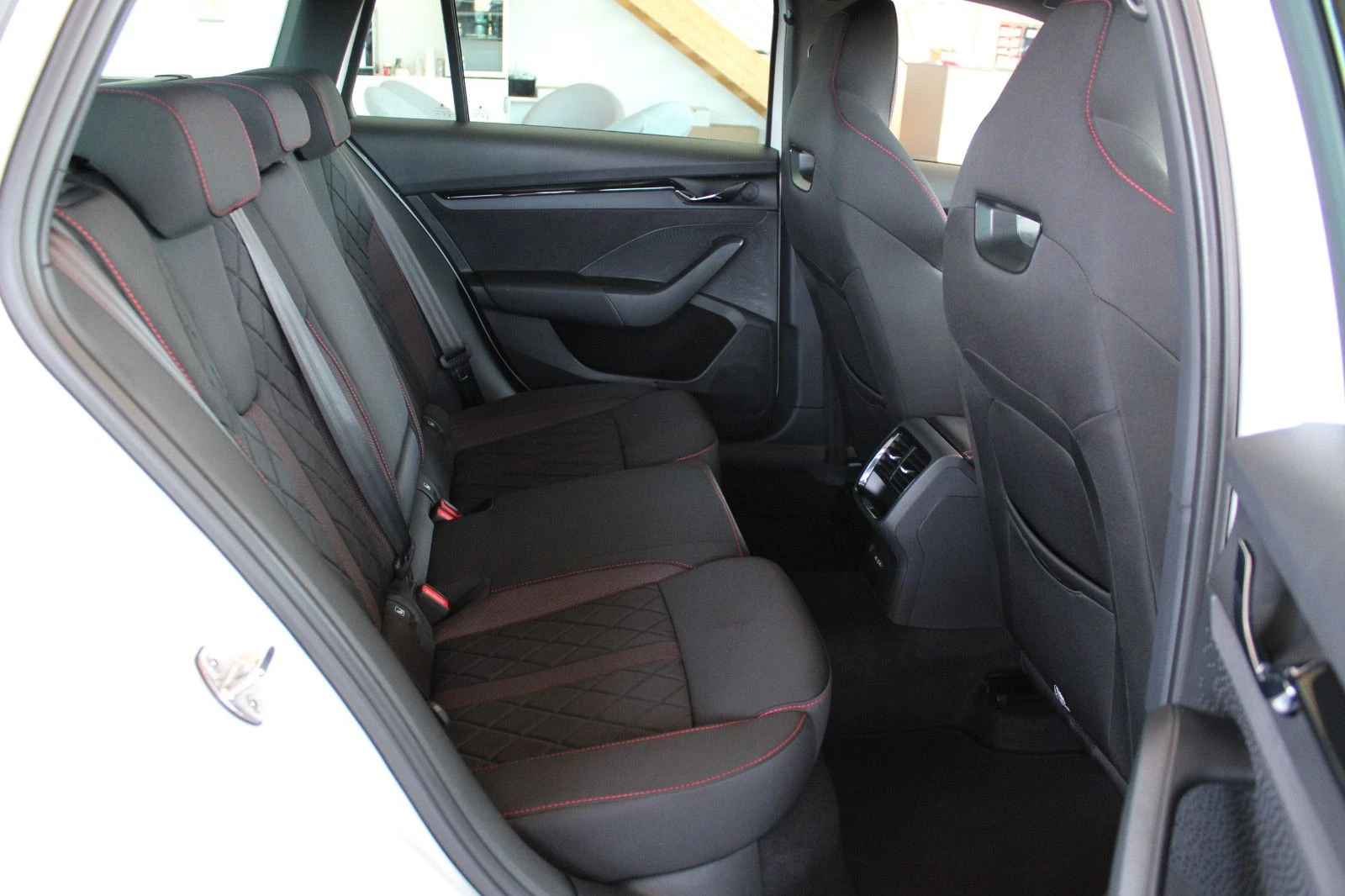 Skoda Octavia 2.0-TDI/150HP/RS/DSG/NAVI/LED/VIRT/300vpr | Mobile.bg   15