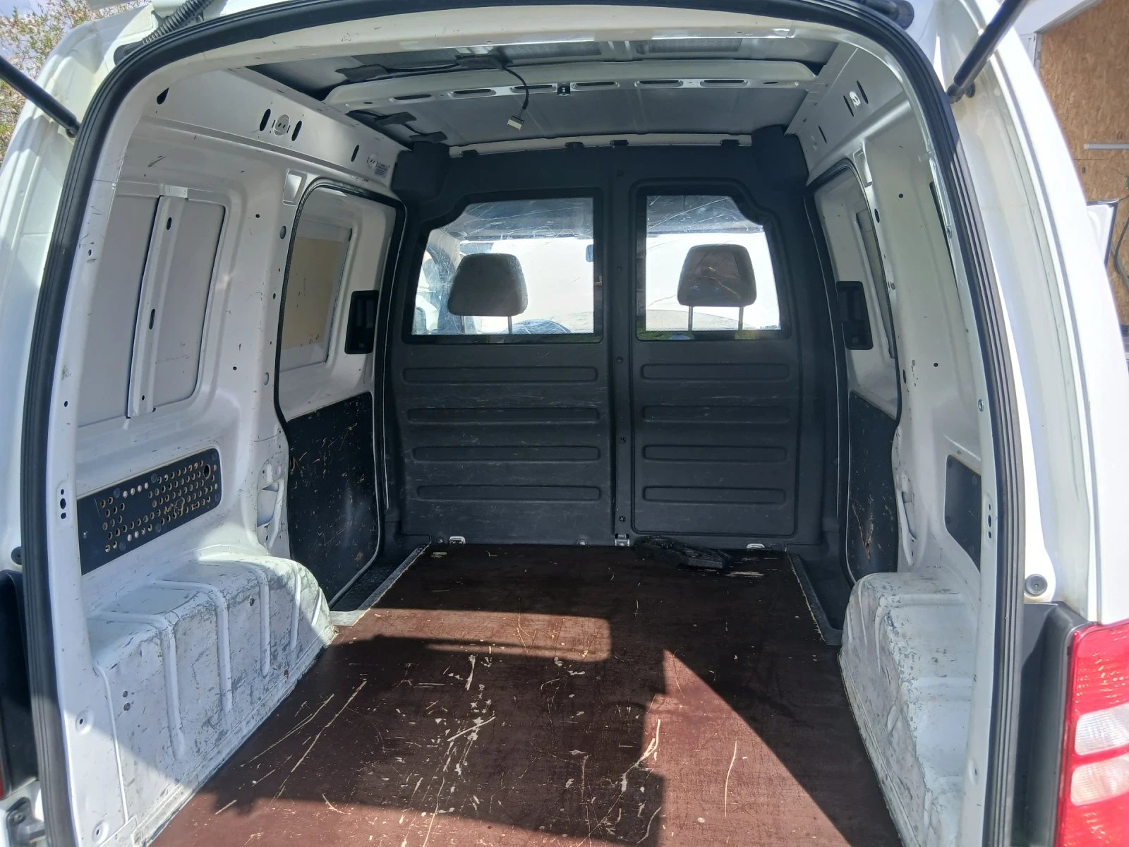 VW Caddy 2TDI 4X4 - изображение 5