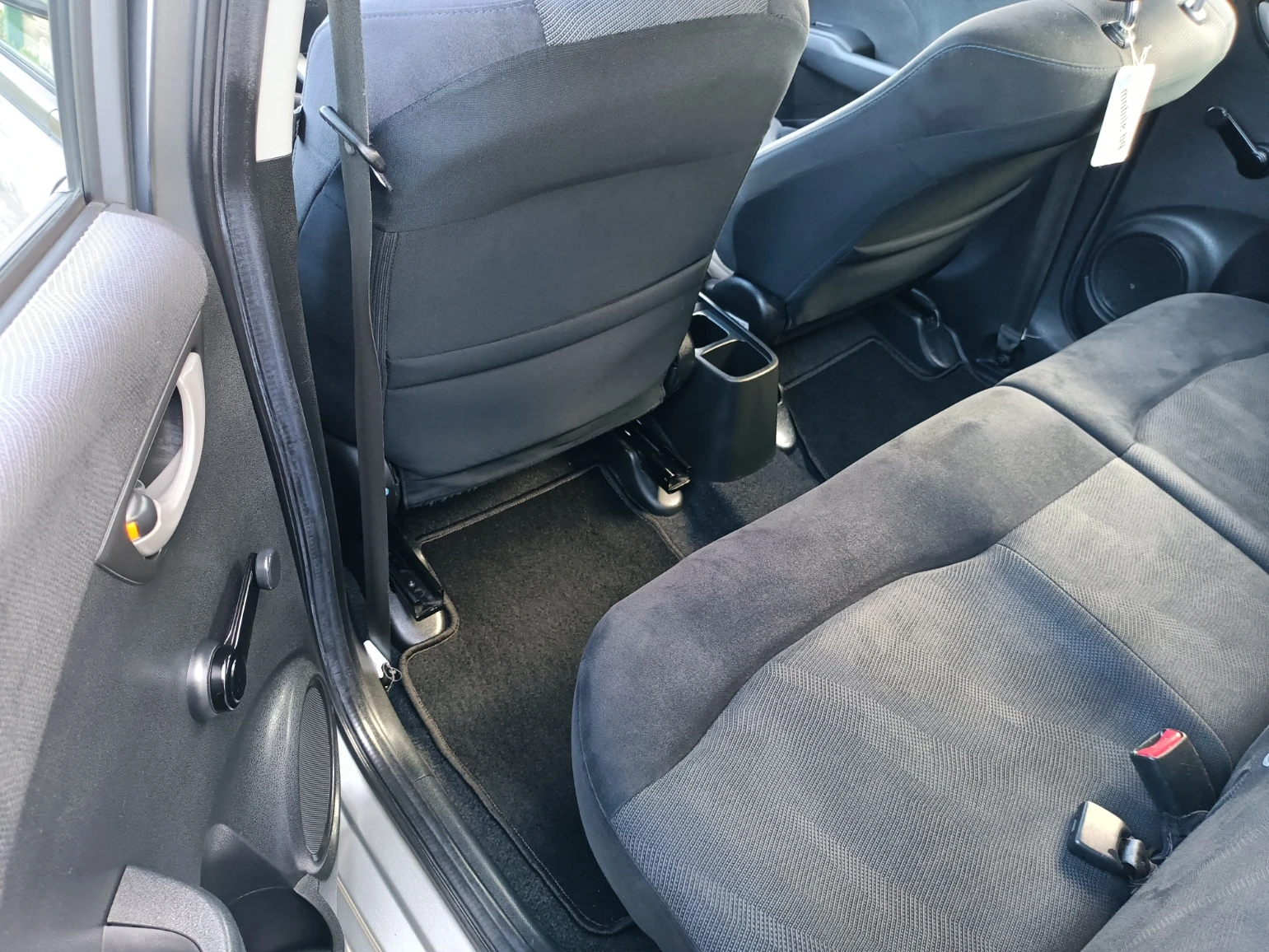 Honda Jazz 1, 4i Бенз/газ - изображение 9