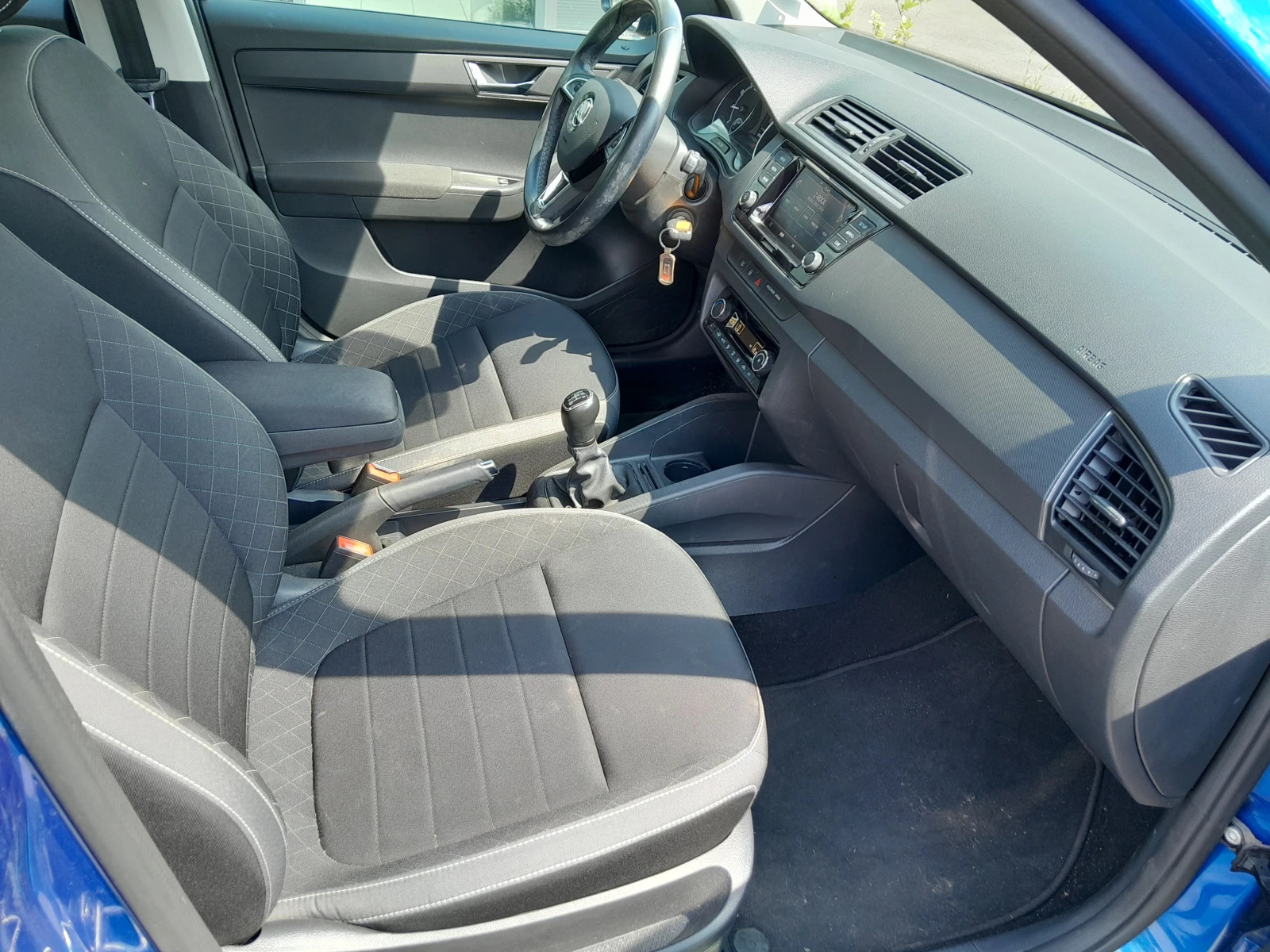 Skoda Fabia 1.0 MPI - изображение 8