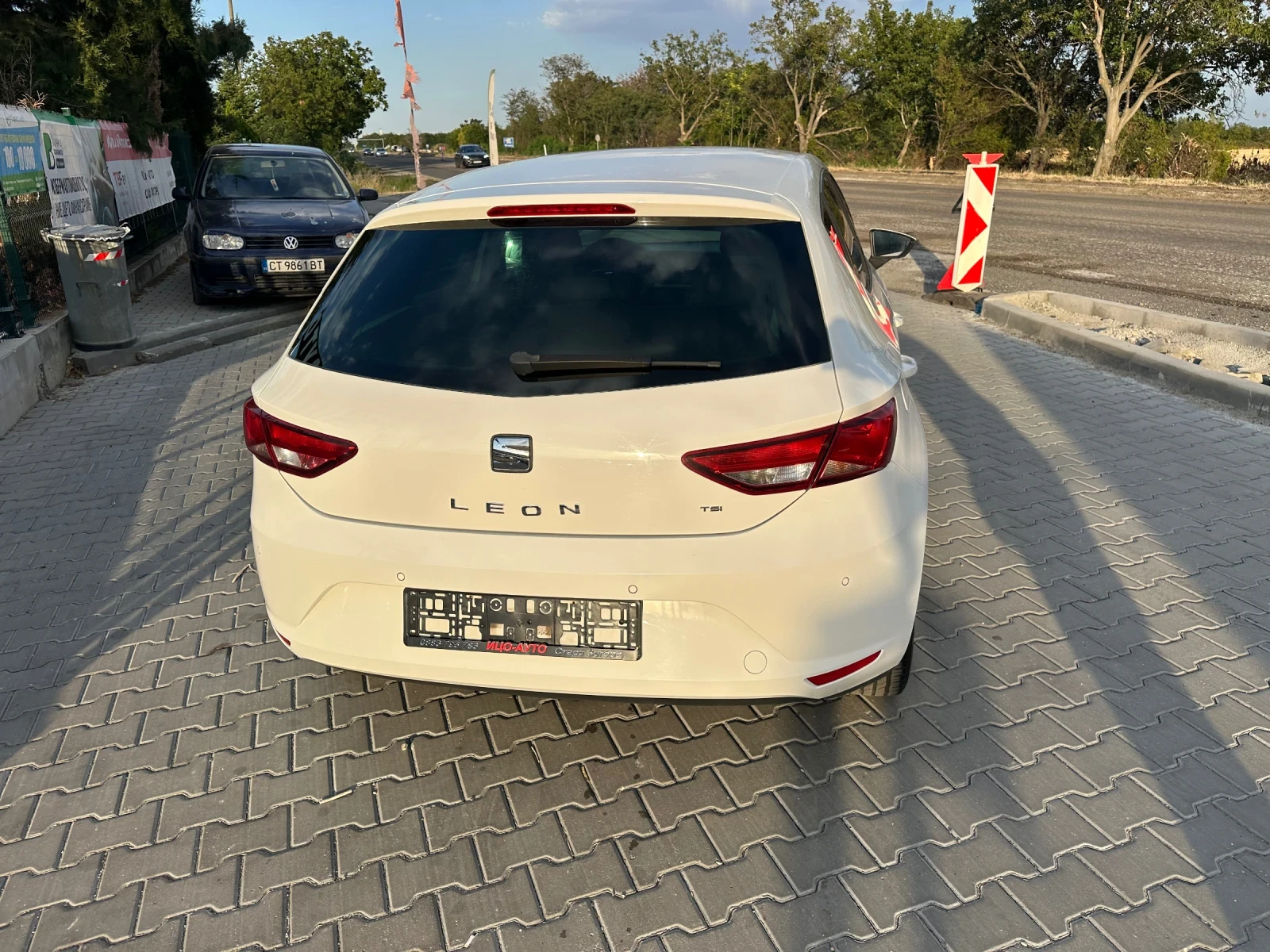 Seat Leon Бензин 4 цилиндъра Нави Автопилот  - изображение 4