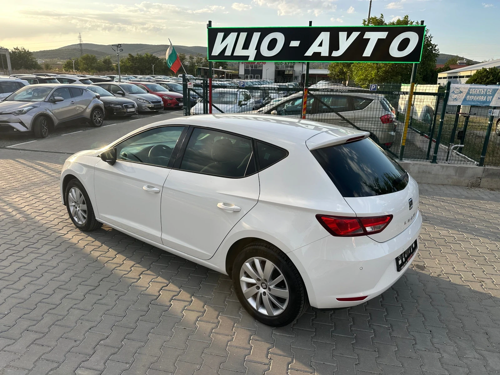 Seat Leon Бензин 4 цилиндъра Нави Автопилот  - изображение 5