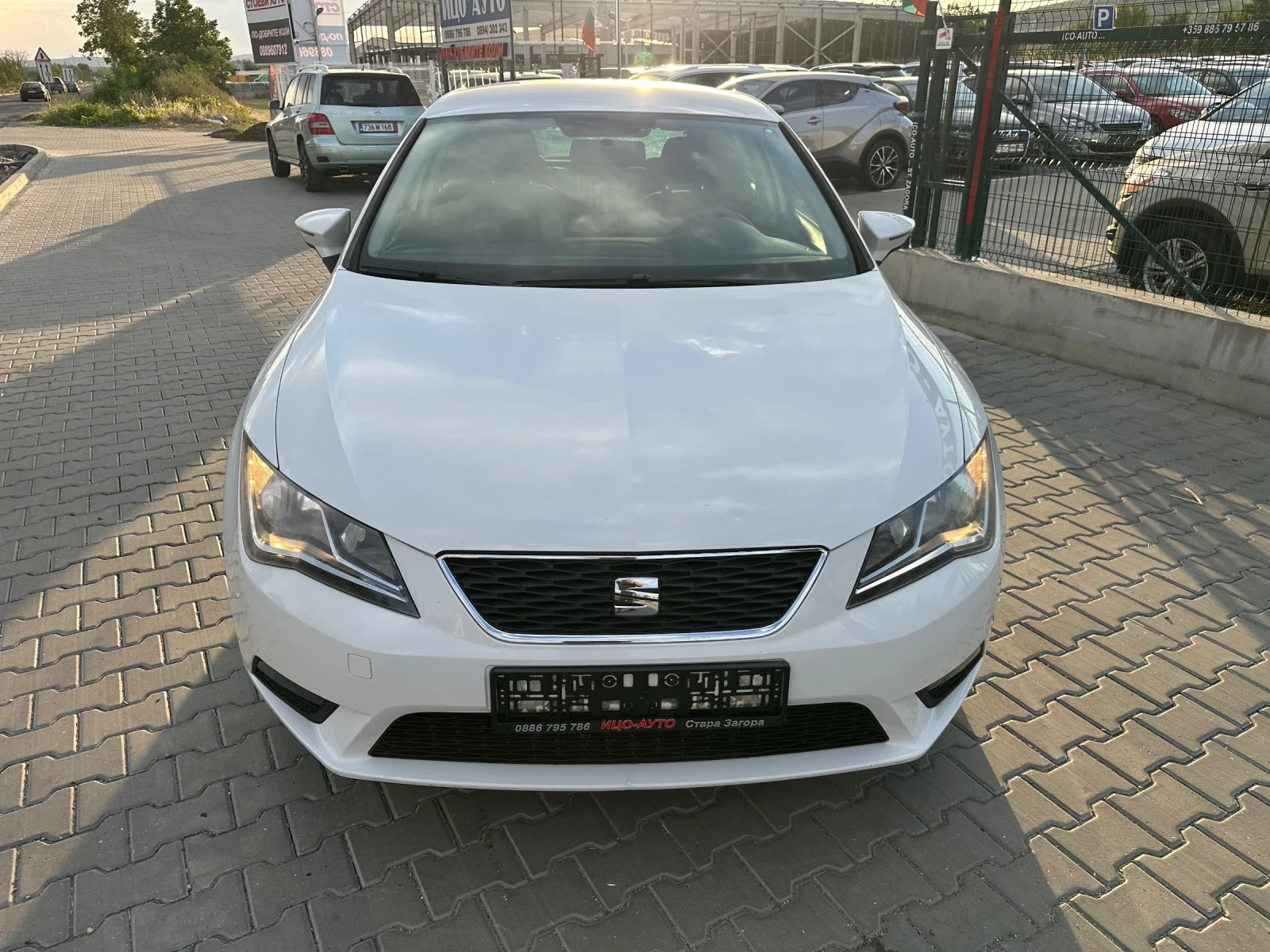 Seat Leon Бензин 4 цилиндъра Нави Автопилот  - изображение 8