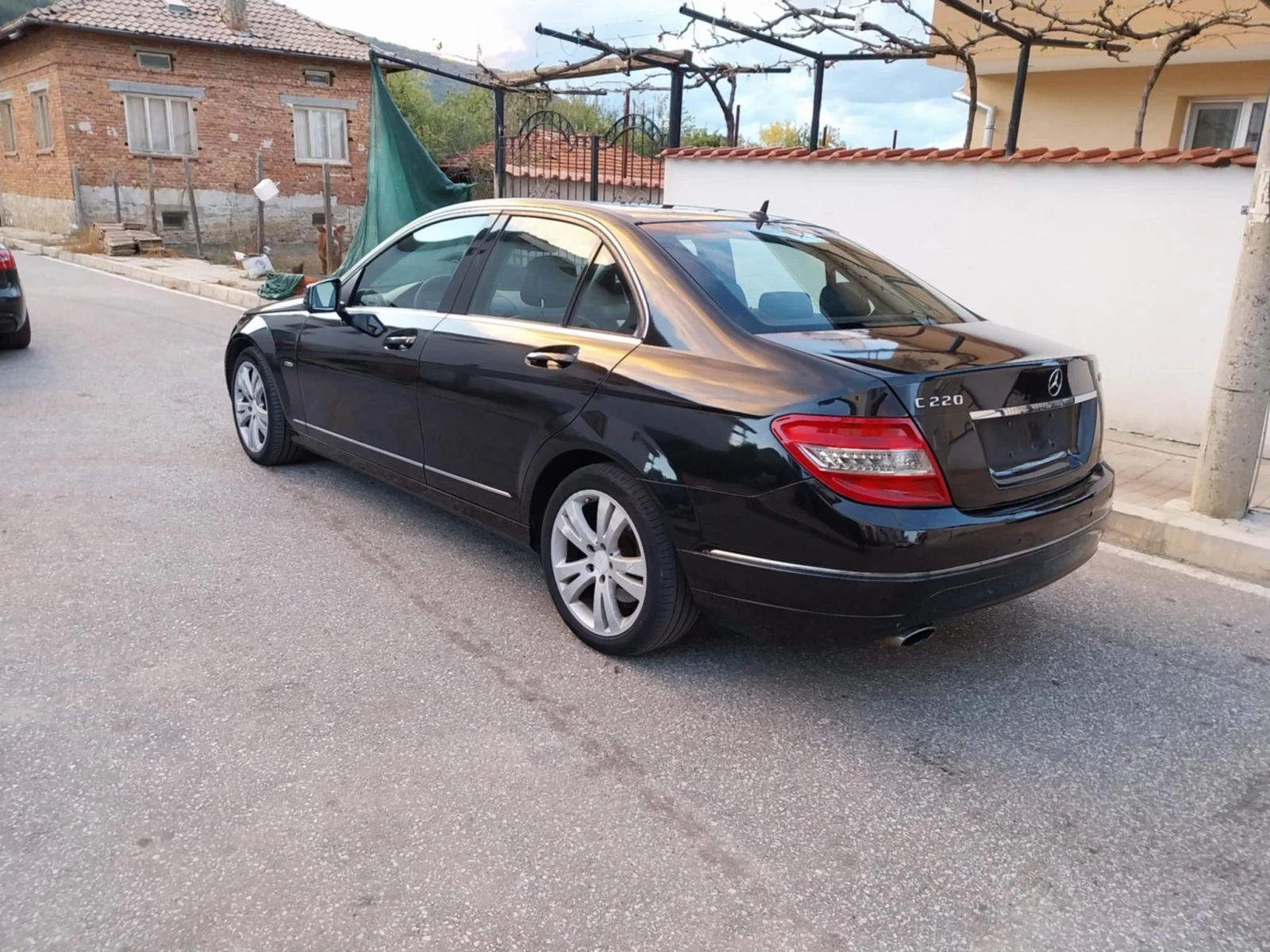 Mercedes-Benz C 220  - изображение 6