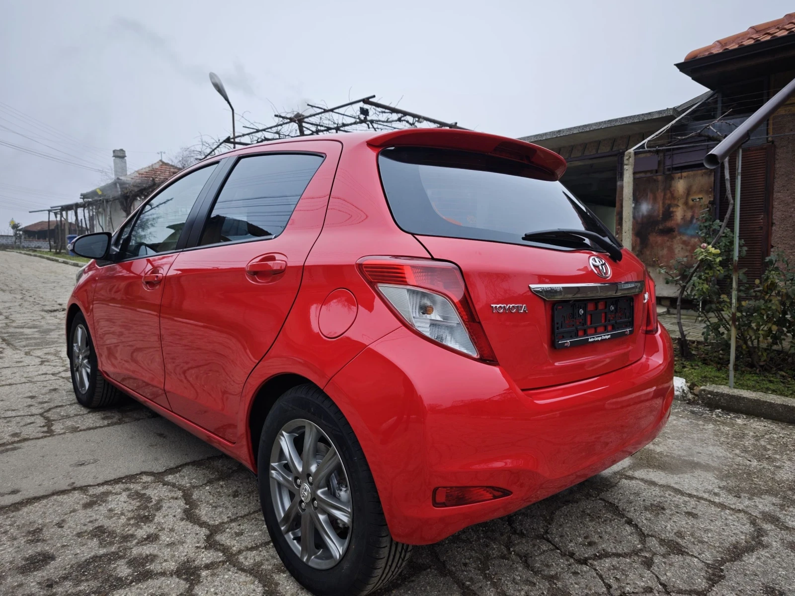 Toyota Yaris 1.4 D-4D - изображение 3